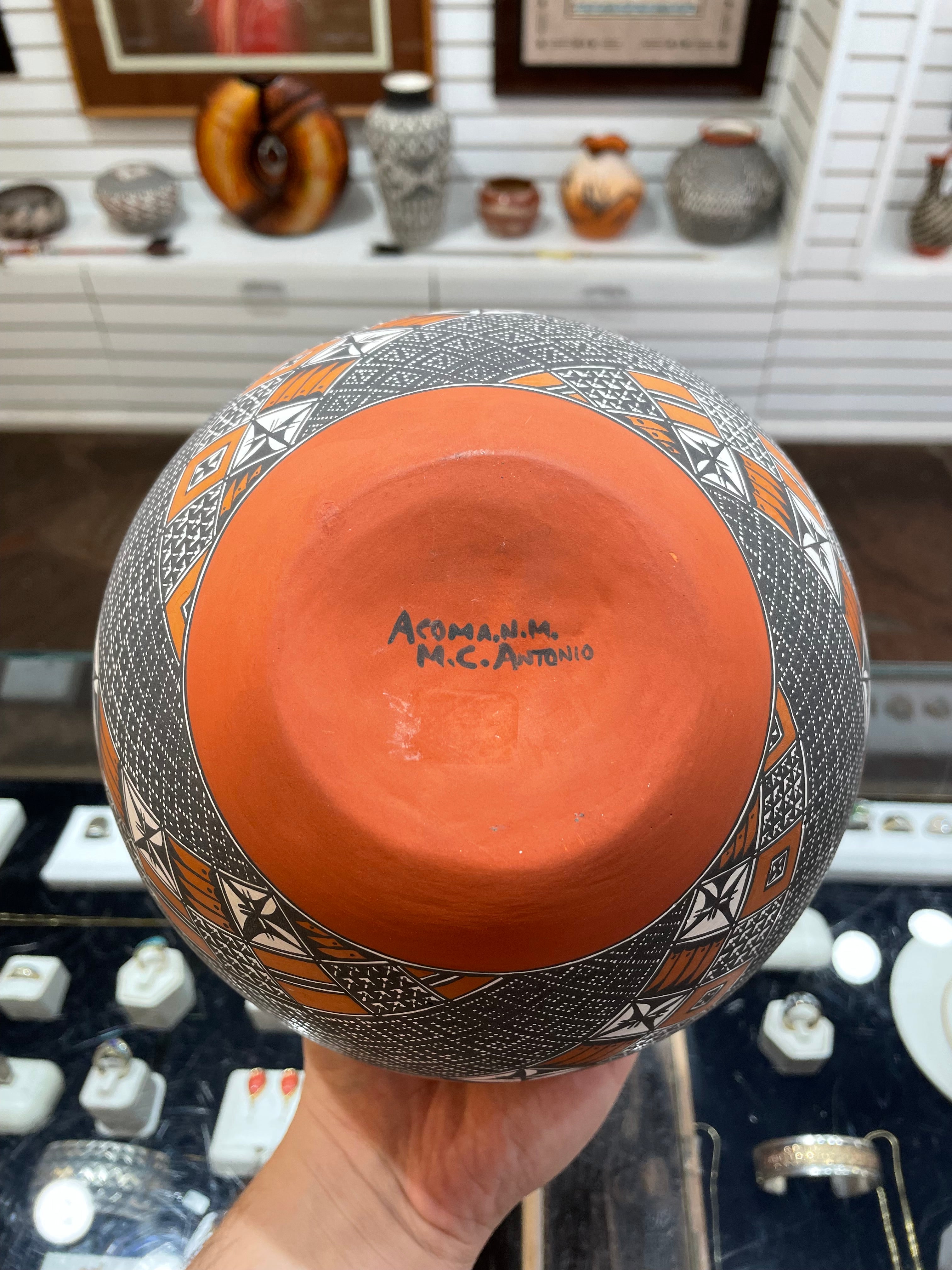 Handcrafted Pottery by Melissa Antonio